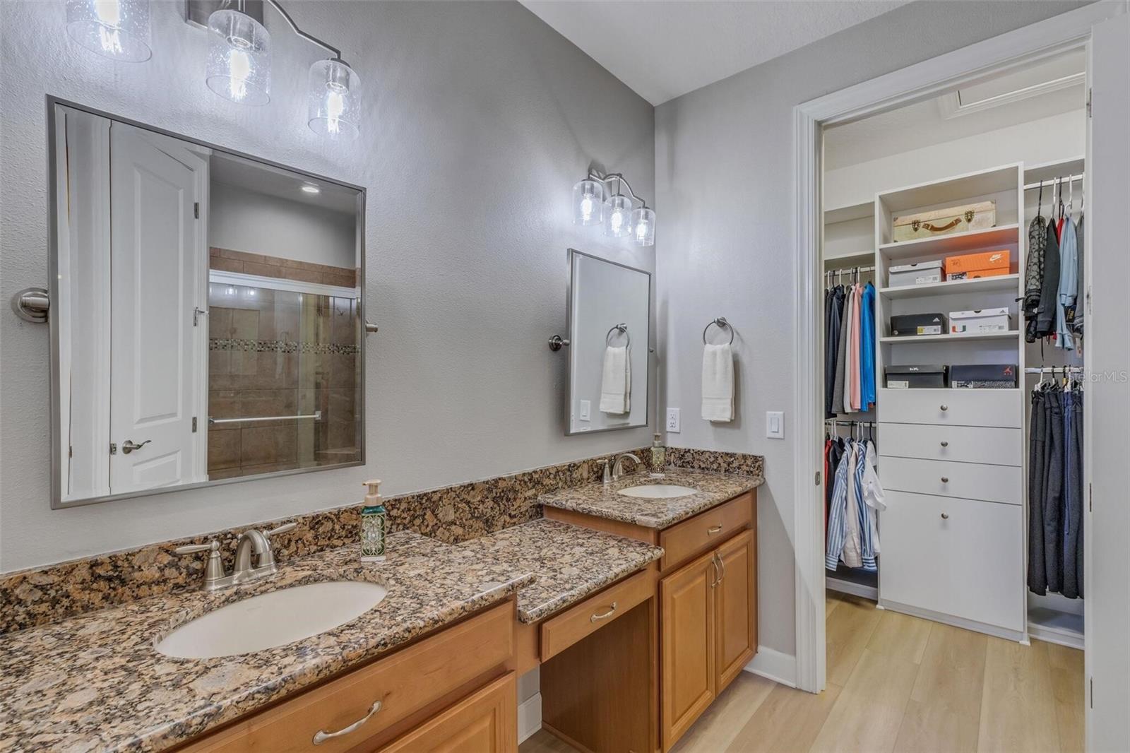 8413 ALBERATA VISTA DR