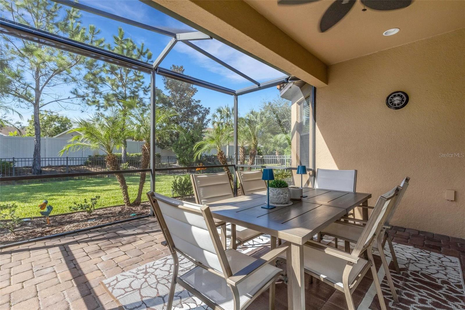 8413 ALBERATA VISTA DR