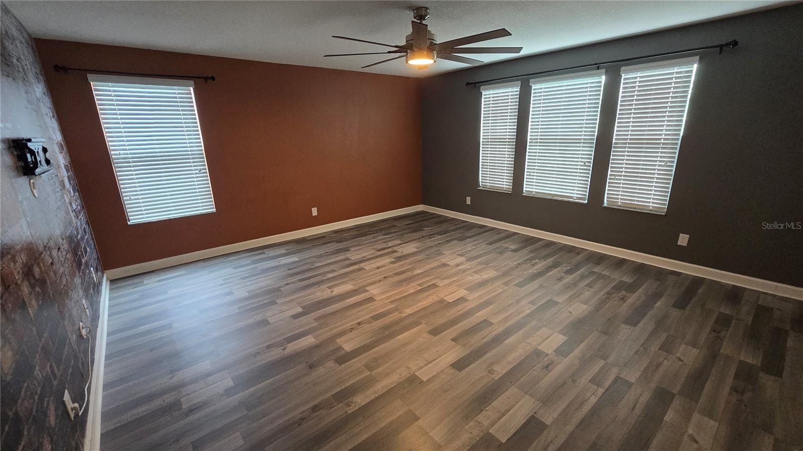 13917 ROSEATE TERN LN