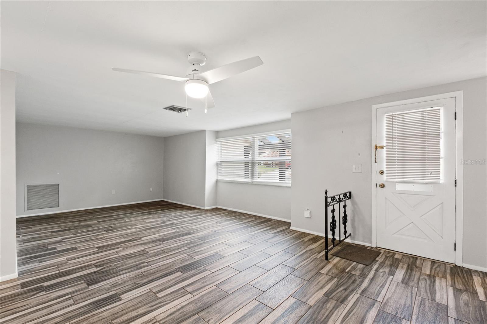 8024 BEAVER CREEK LOOP