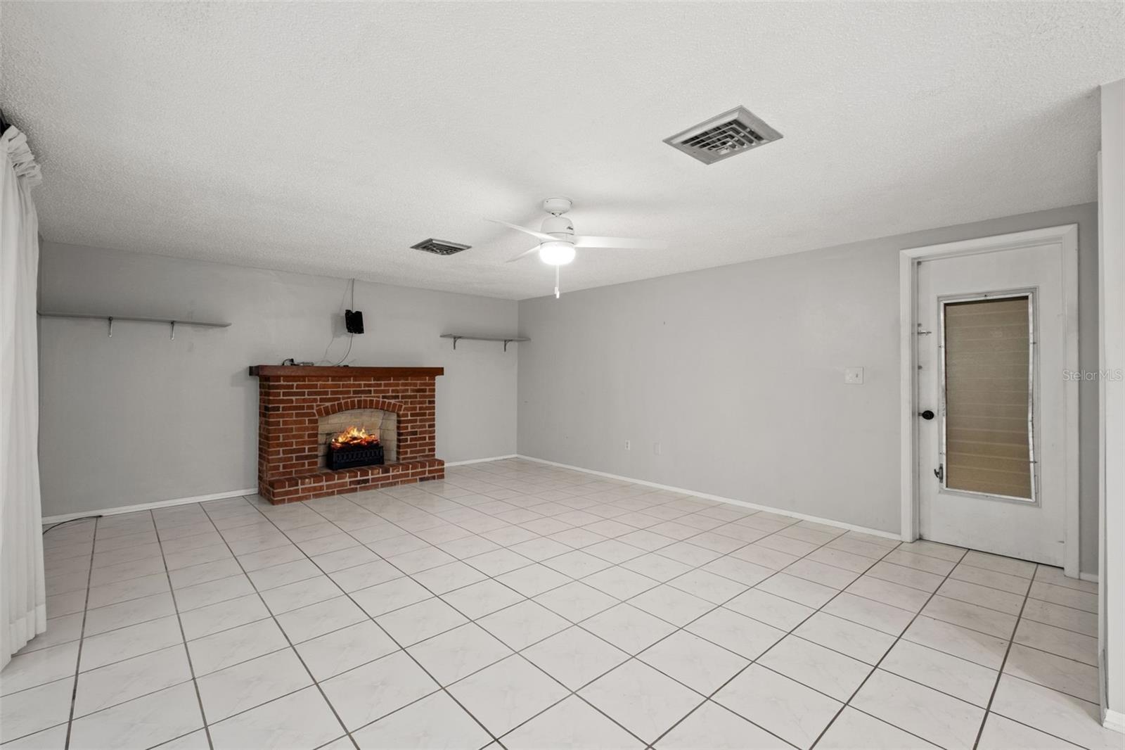 8024 BEAVER CREEK LOOP