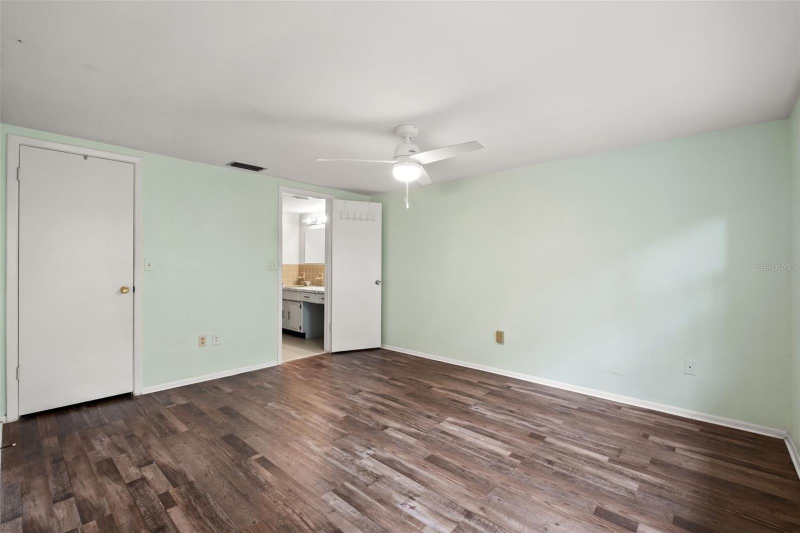 8024 BEAVER CREEK LOOP