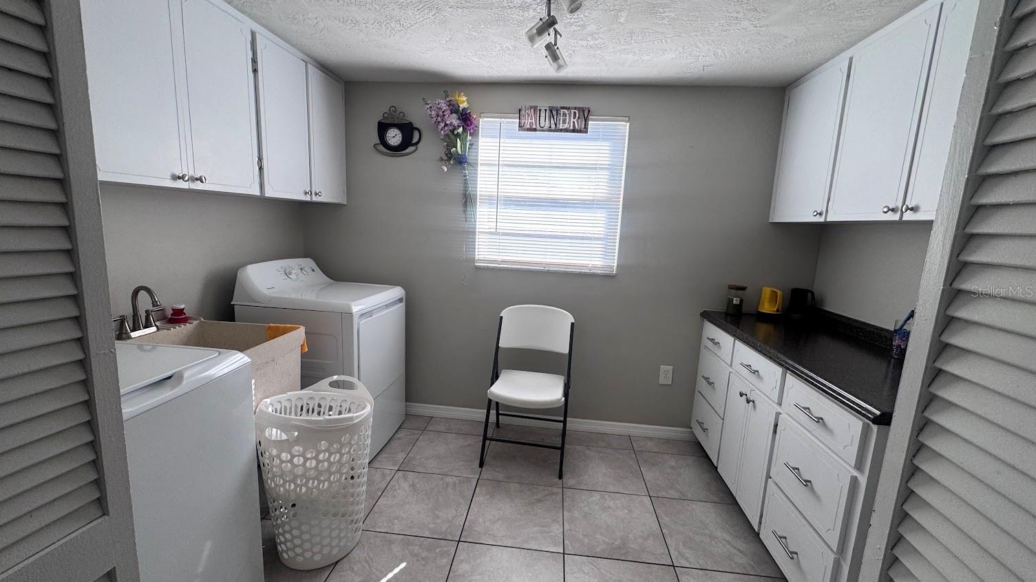 7815 GREYBIRCH TER