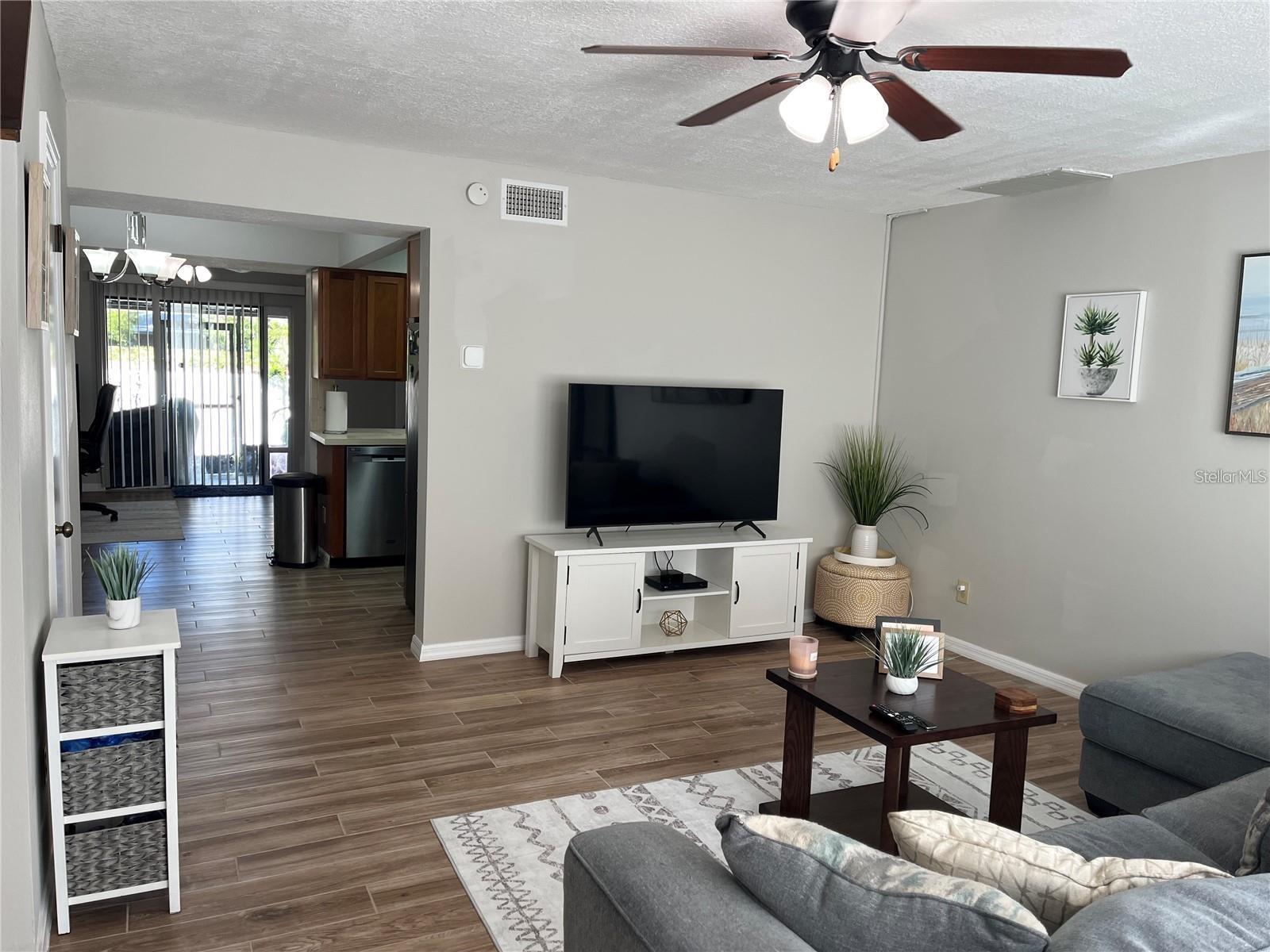 4114 WOODLARK DR