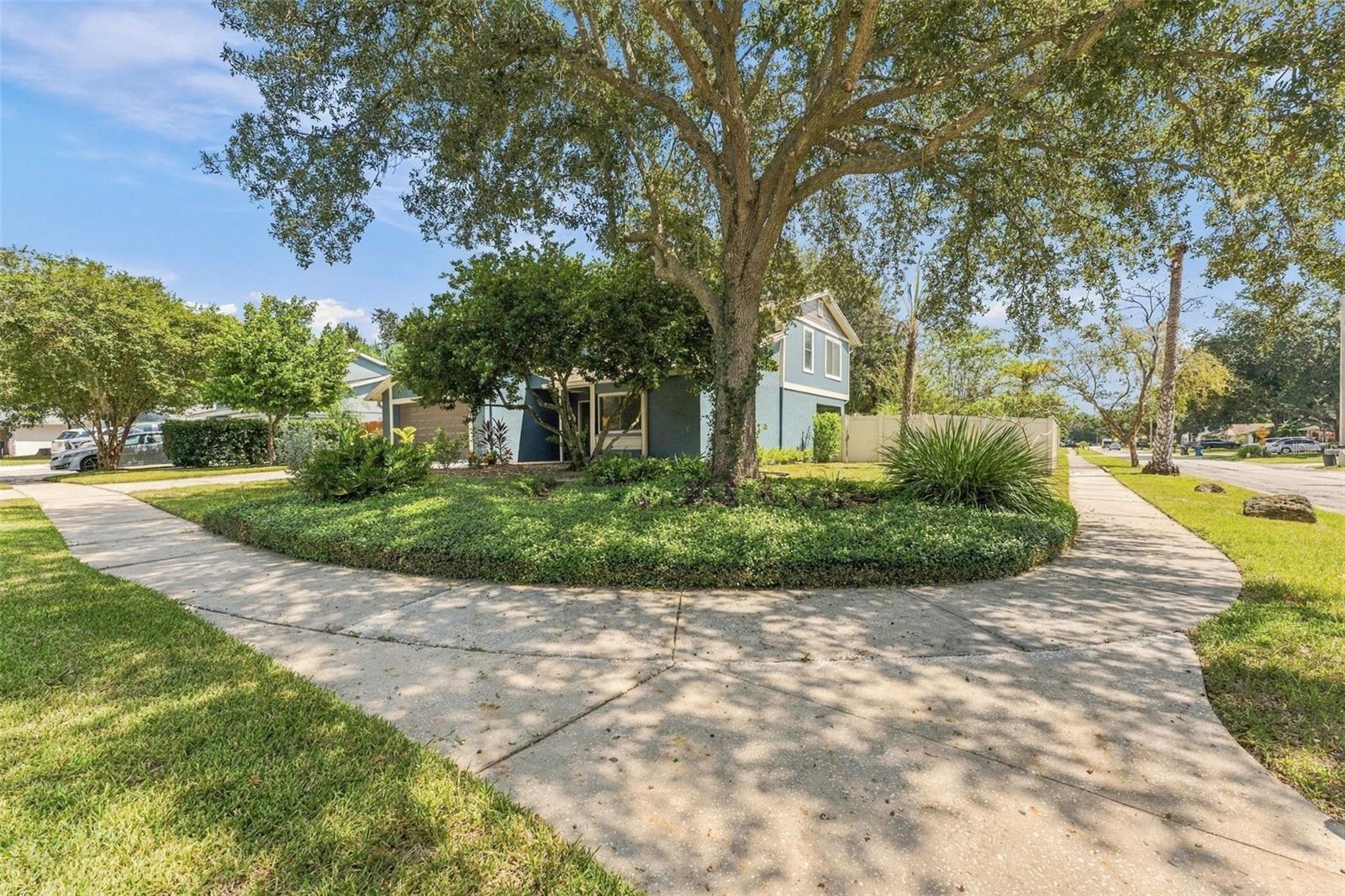 15801 COUNTRY LAKE DR