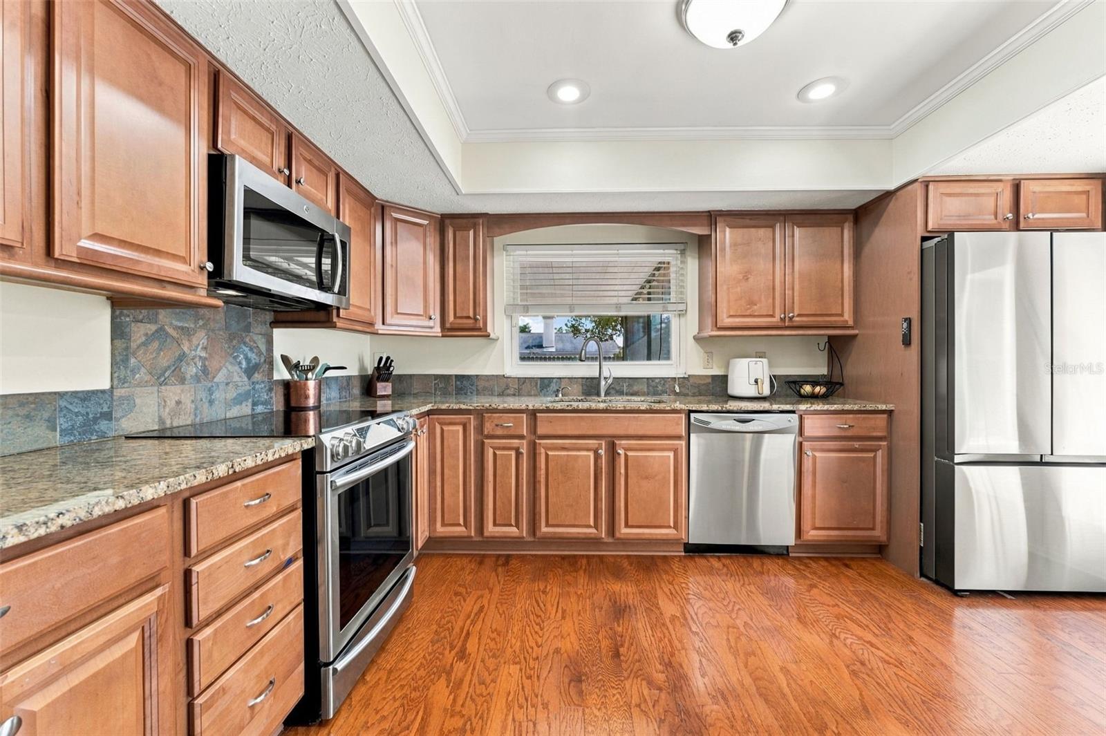15801 COUNTRY LAKE DR