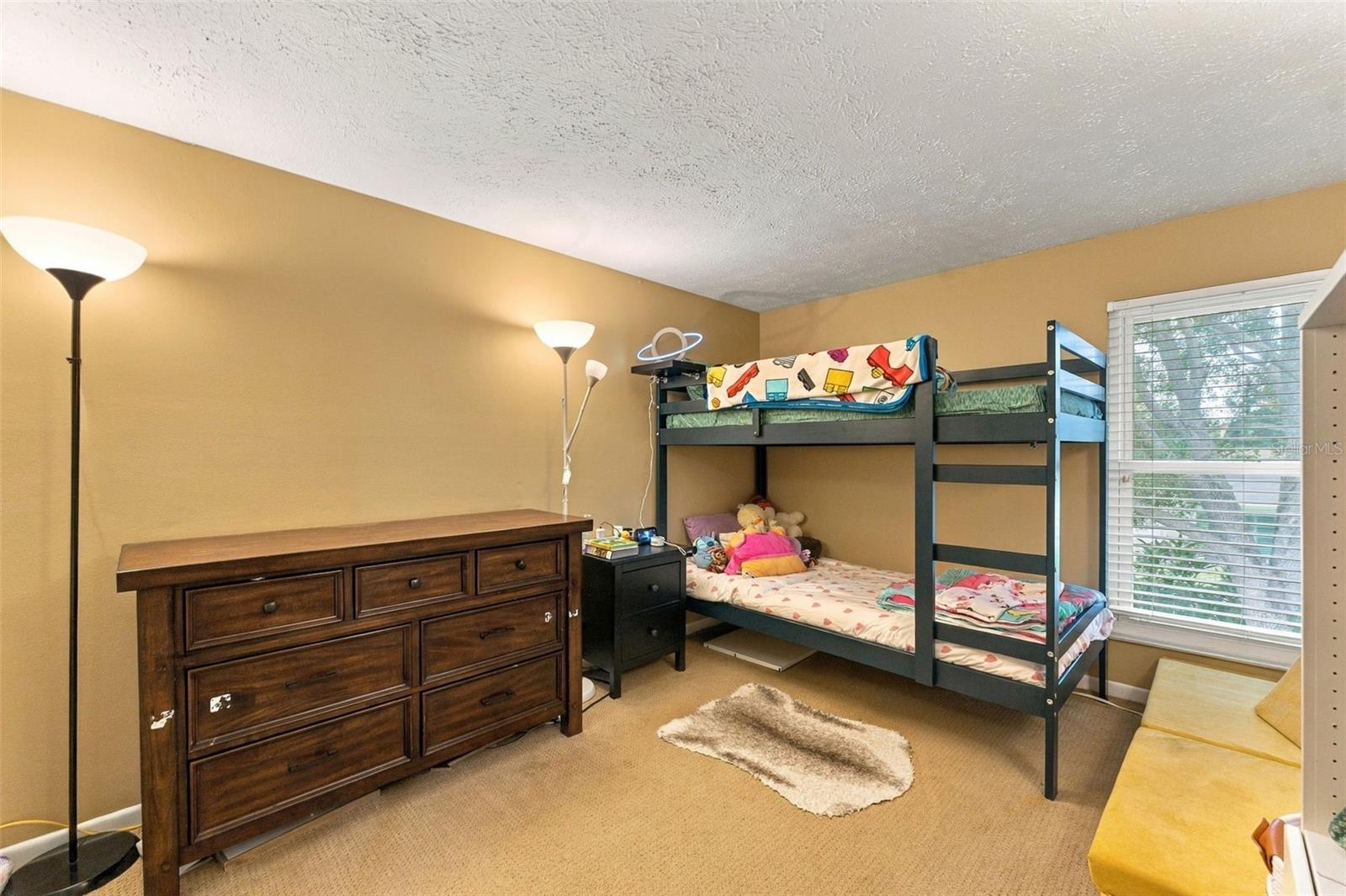 15801 COUNTRY LAKE DR