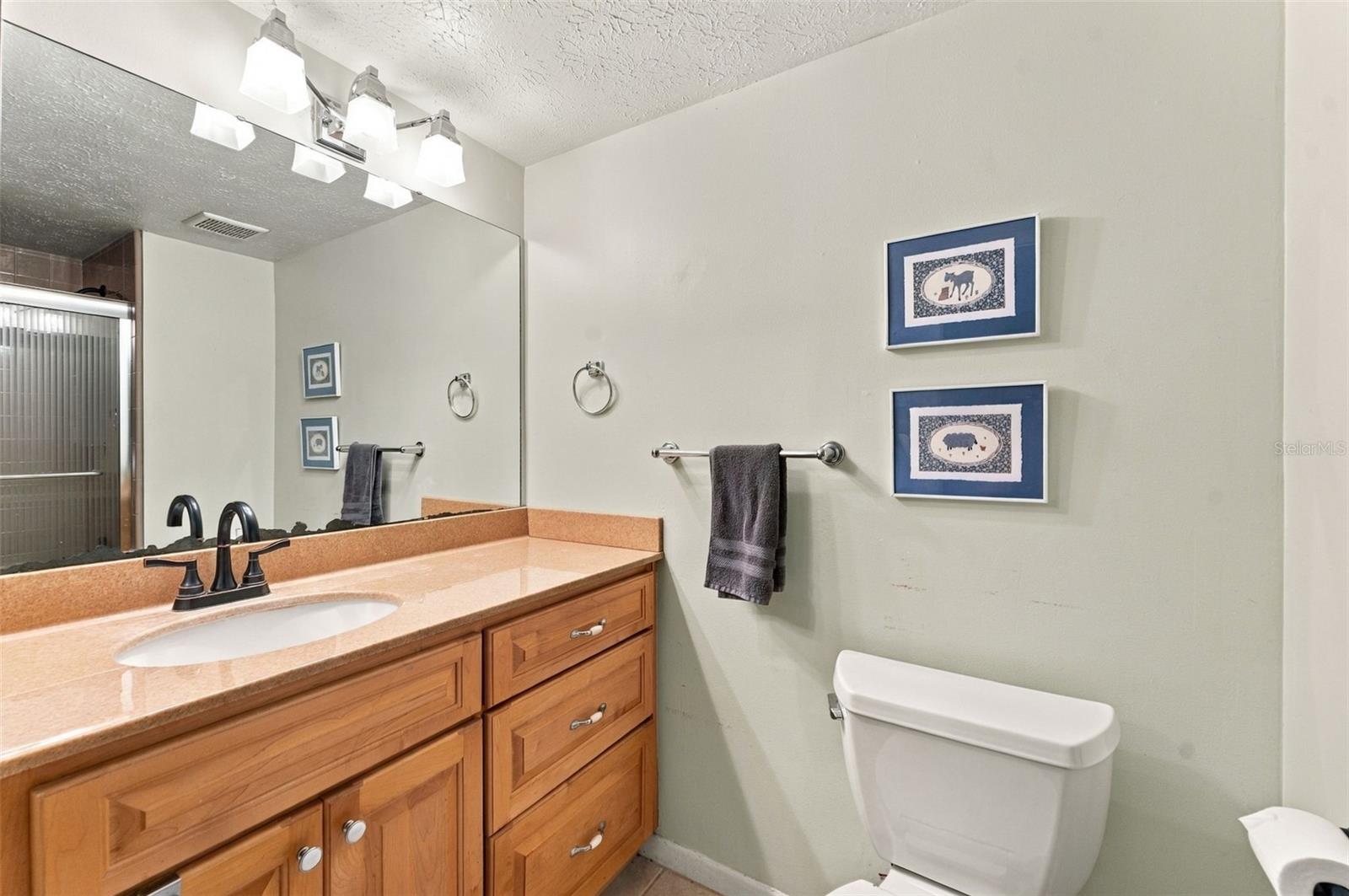 15801 COUNTRY LAKE DR
