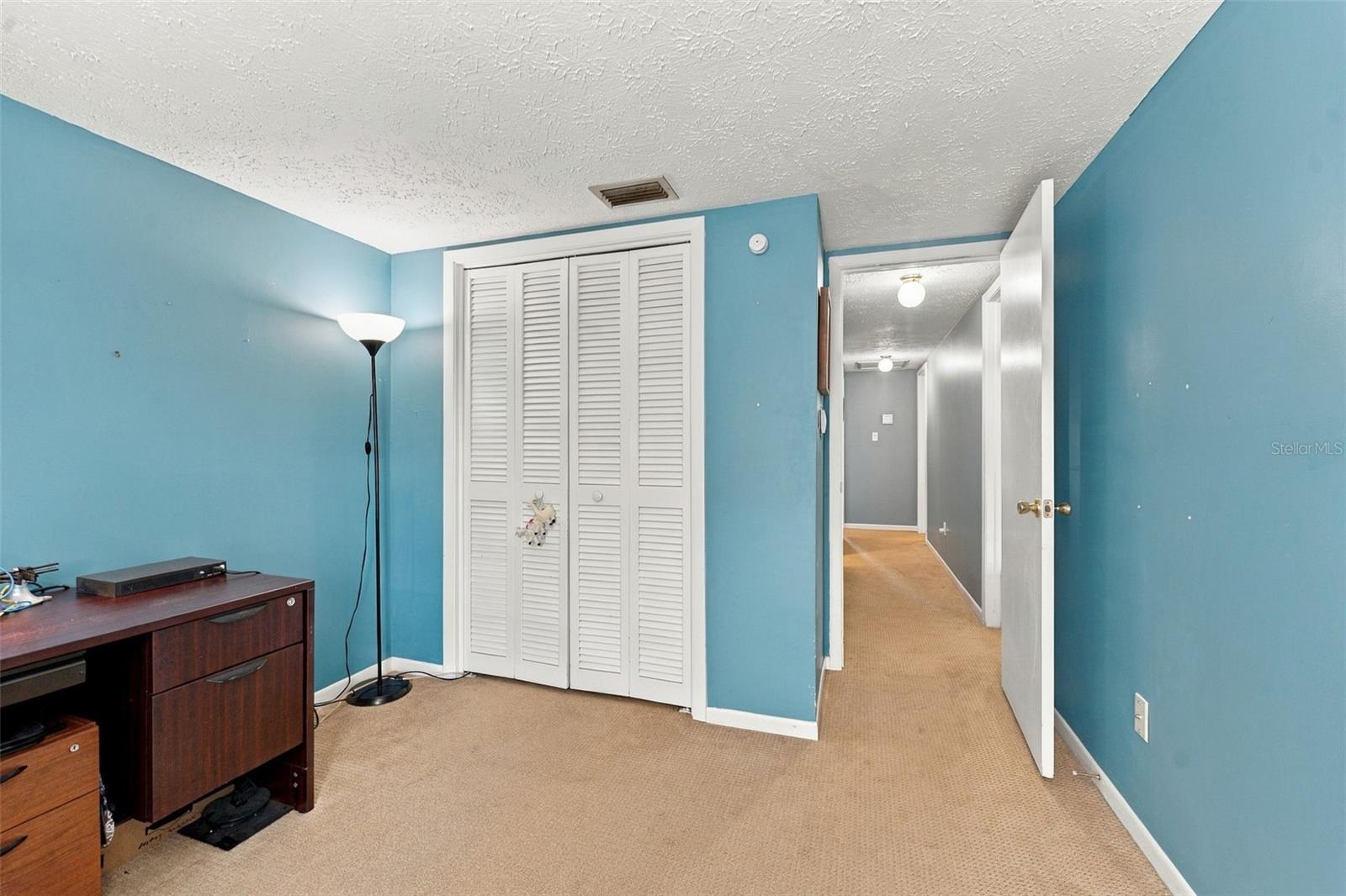 15801 COUNTRY LAKE DR