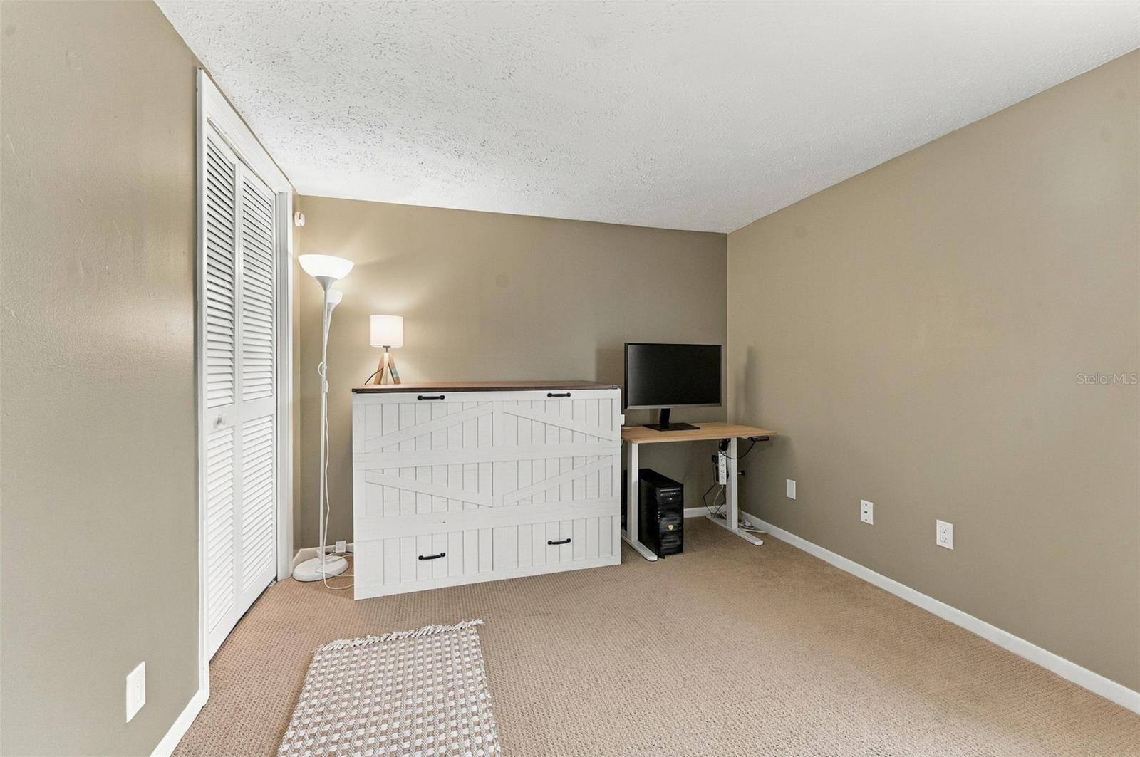 15801 COUNTRY LAKE DR
