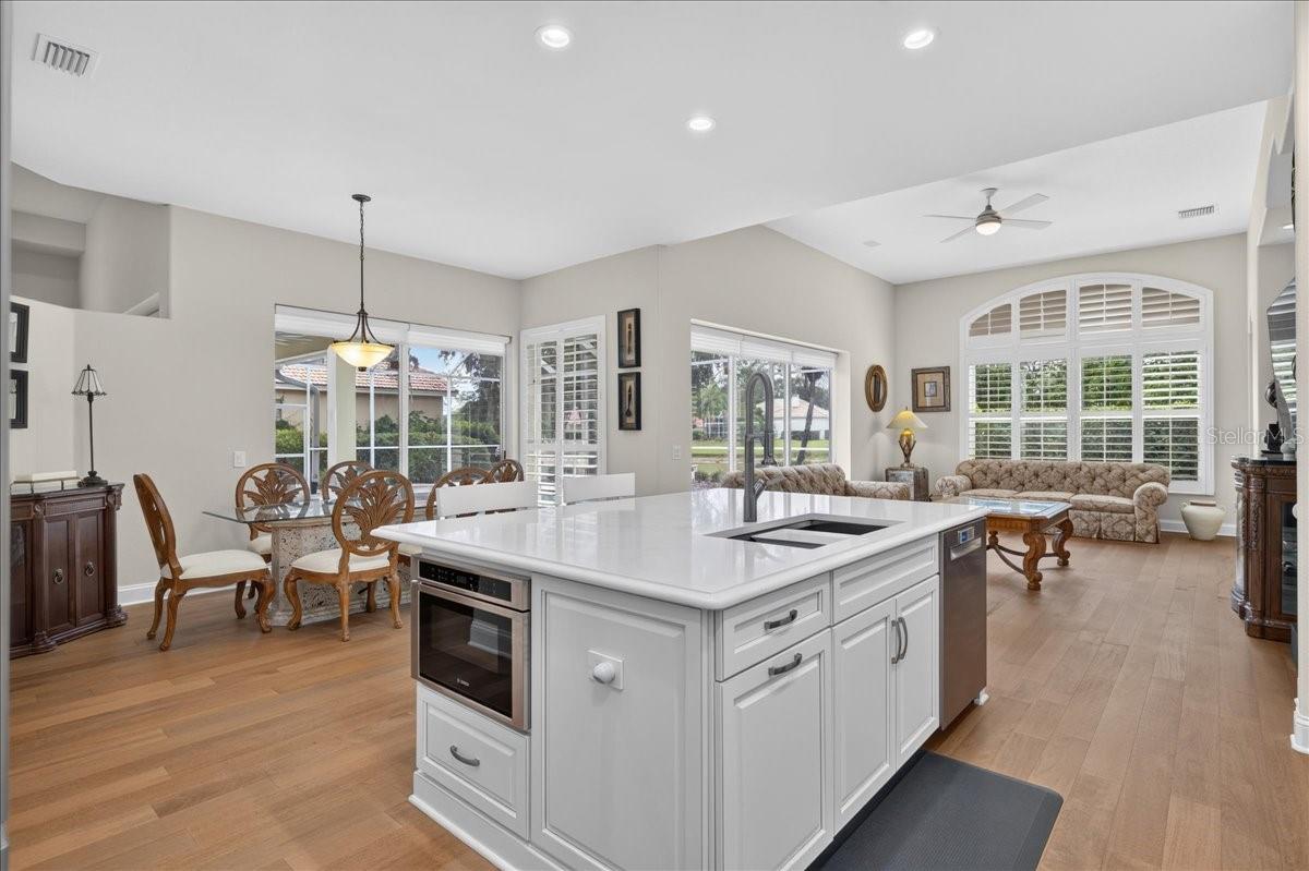9101 WOODRIDGE RUN DR