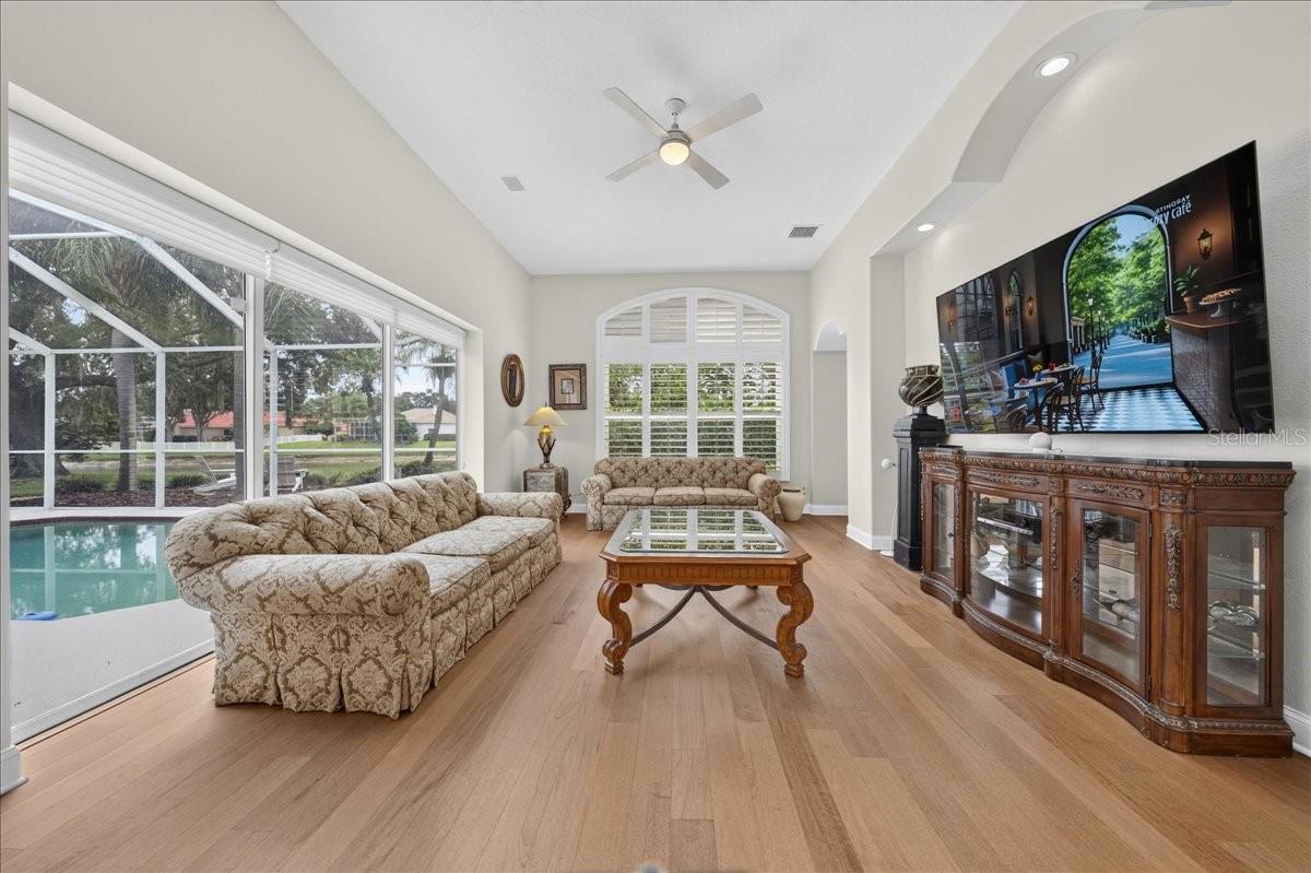 9101 WOODRIDGE RUN DR