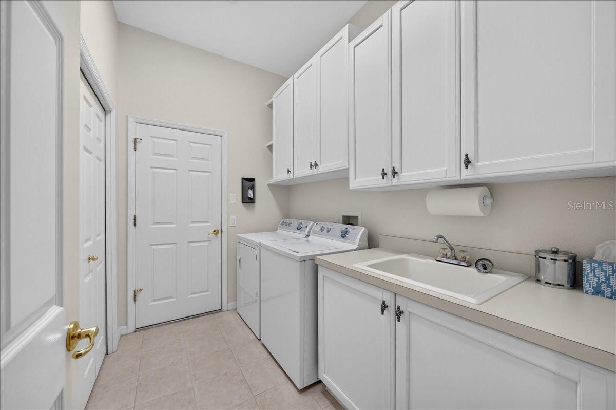 9101 WOODRIDGE RUN DR