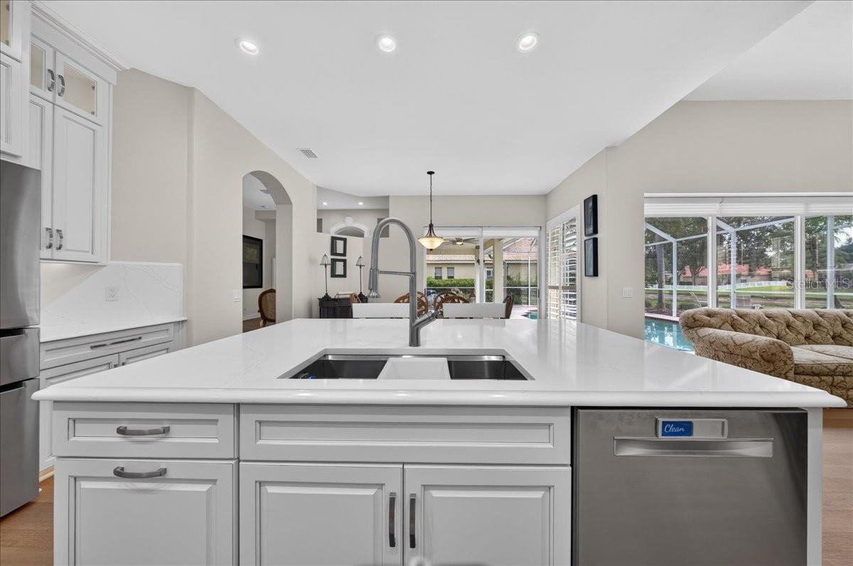 9101 WOODRIDGE RUN DR