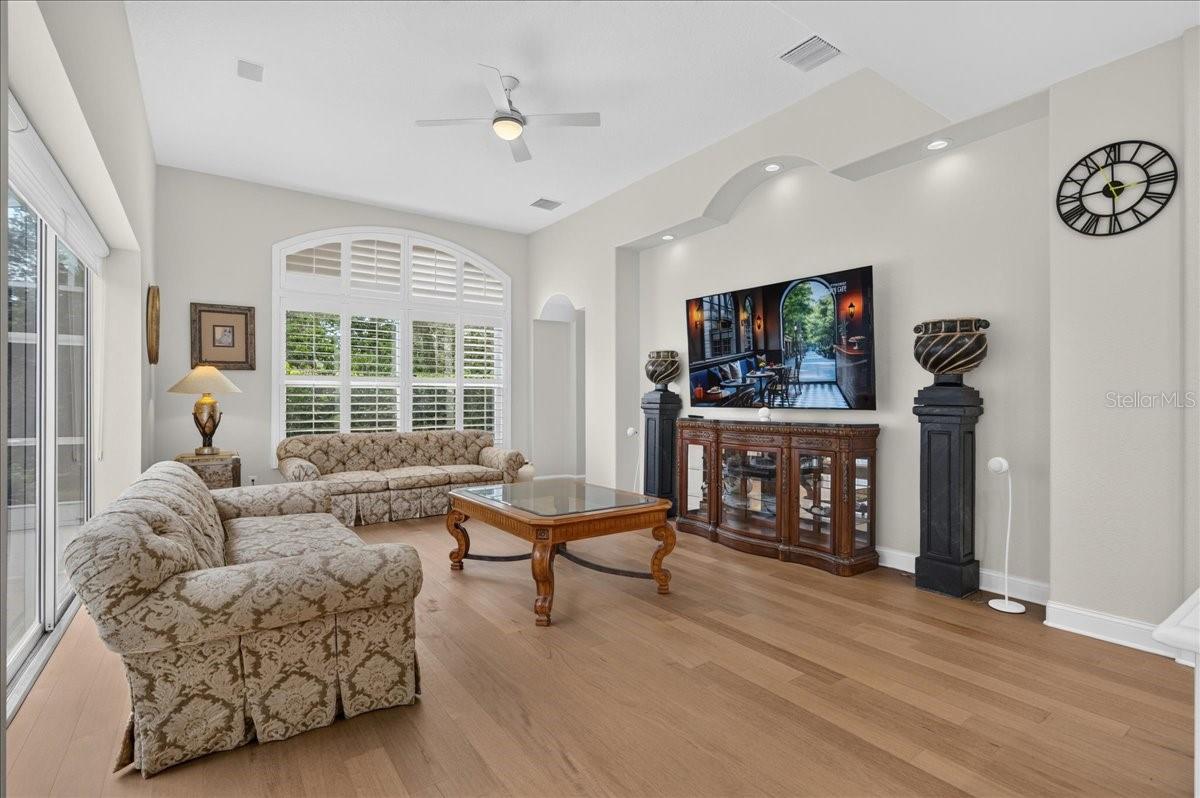 9101 WOODRIDGE RUN DR