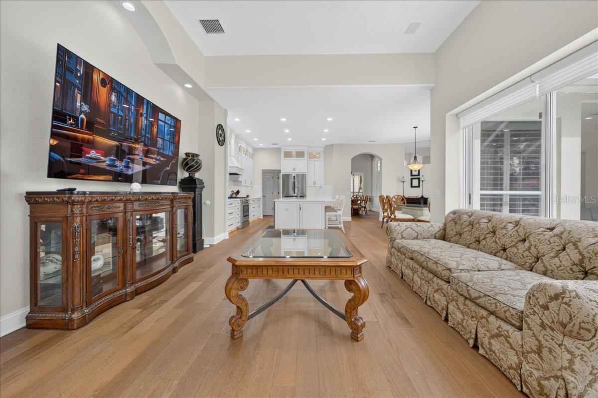 9101 WOODRIDGE RUN DR