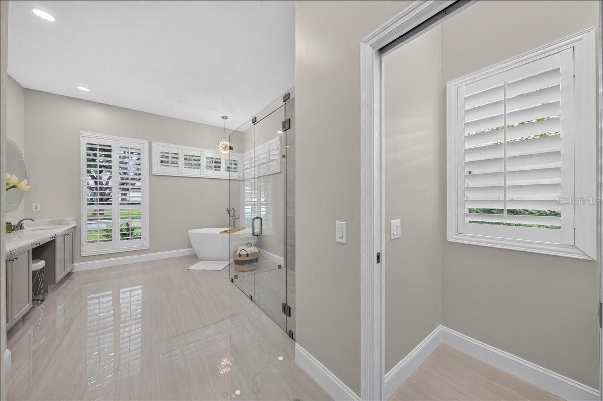 9101 WOODRIDGE RUN DR