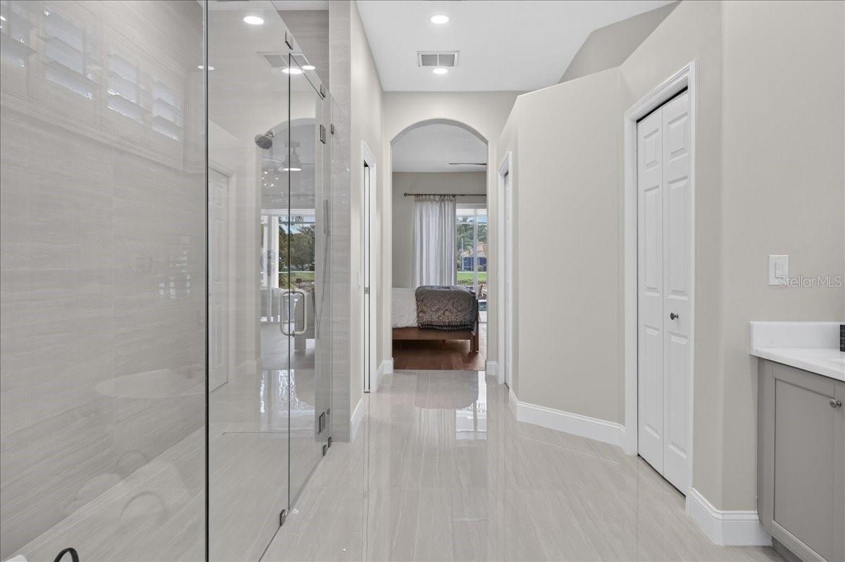 9101 WOODRIDGE RUN DR