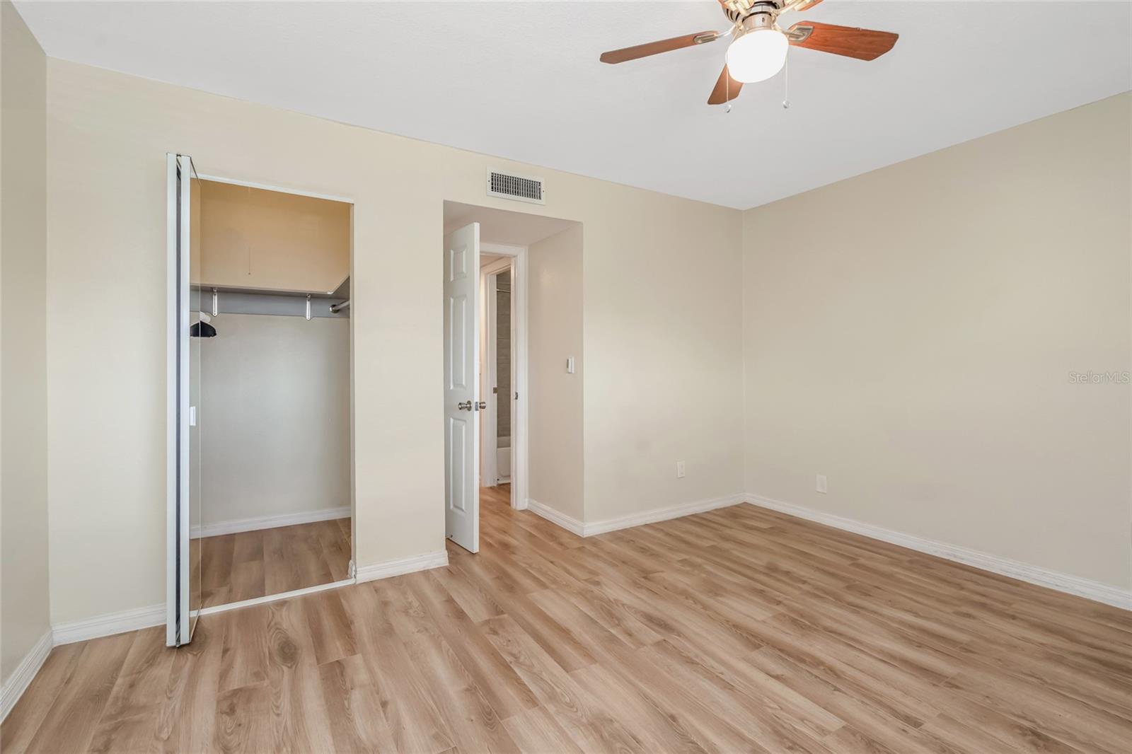 6308 NEWTOWN CIR #8C1