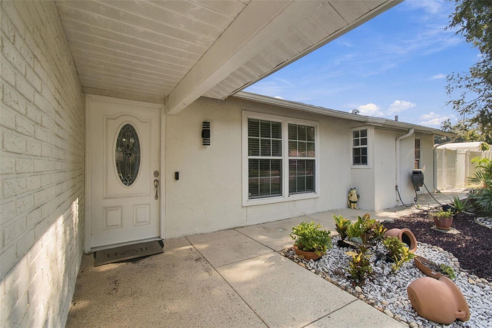 1325 OAKCREST DR