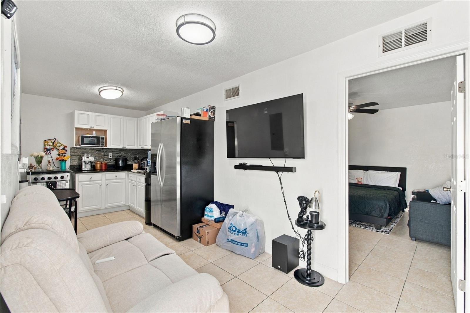 1325 OAKCREST DR