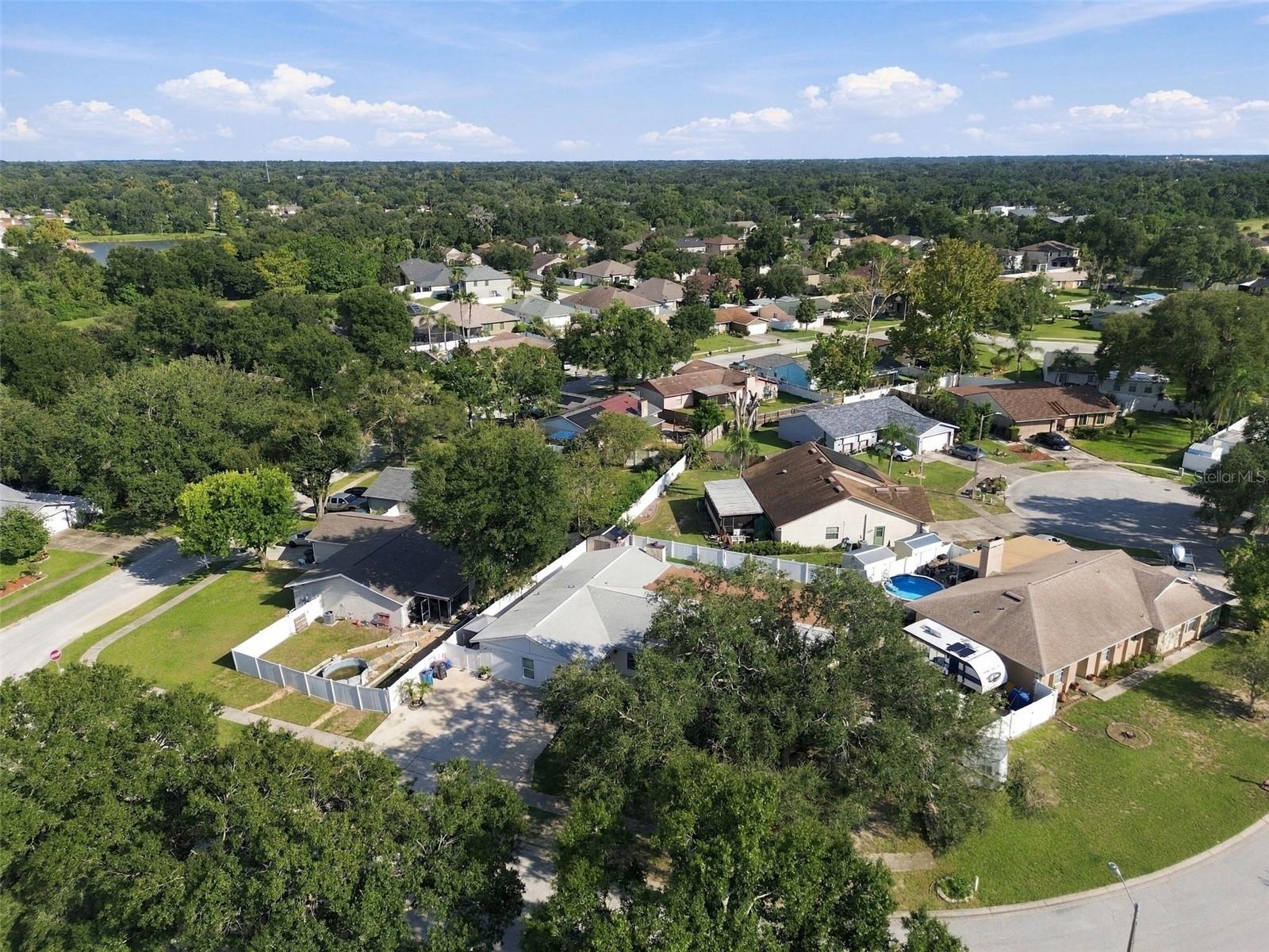 1325 OAKCREST DR