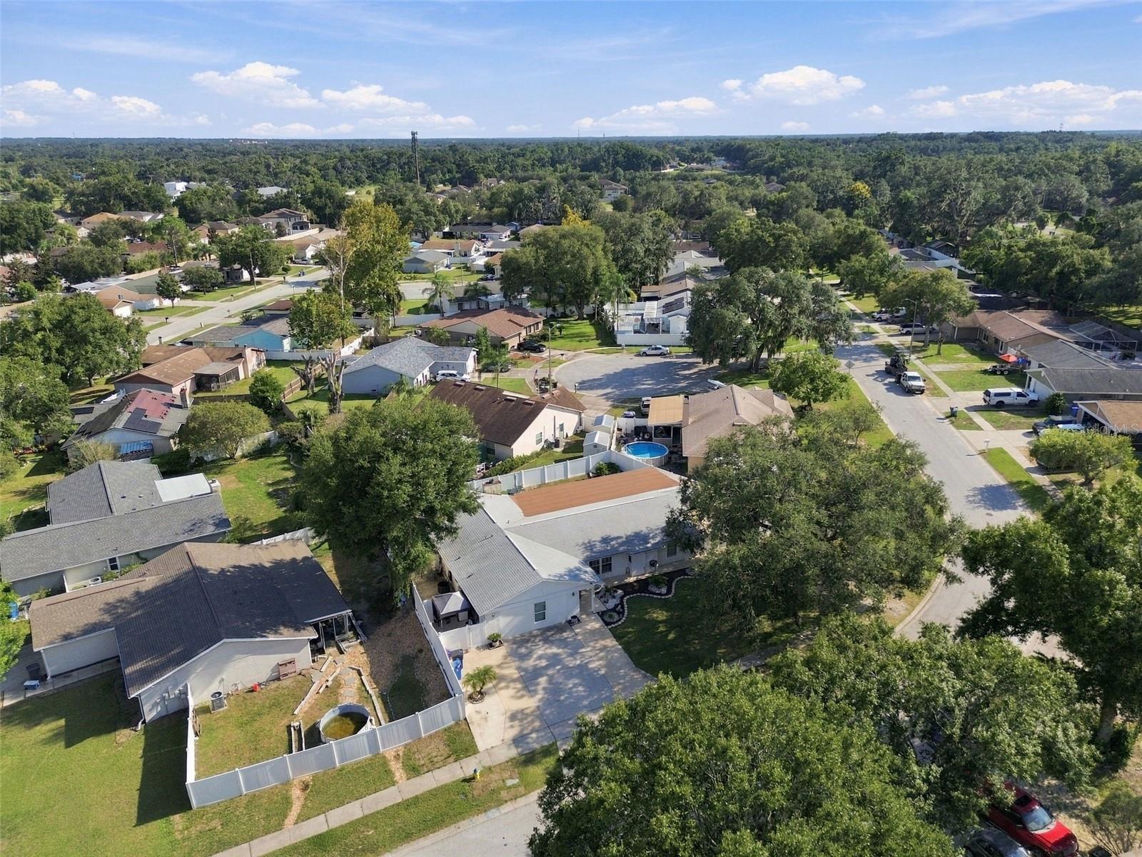 1325 OAKCREST DR