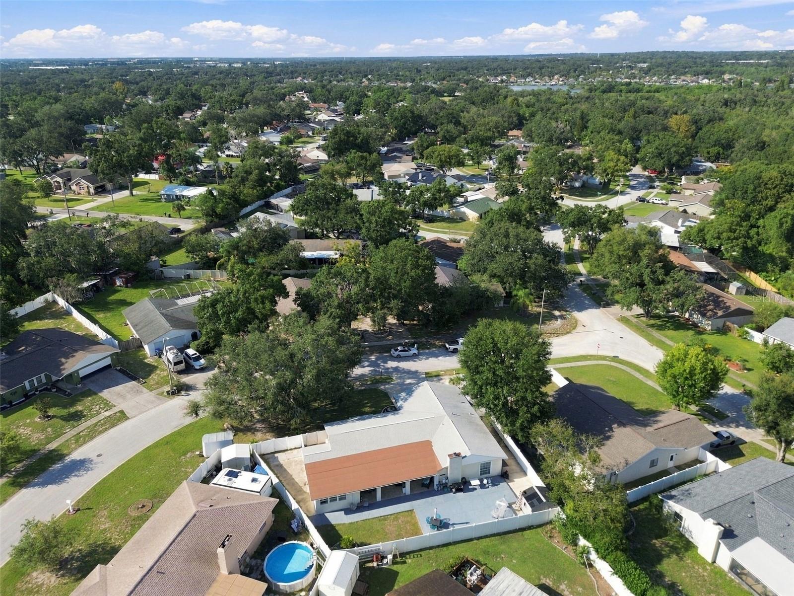1325 OAKCREST DR