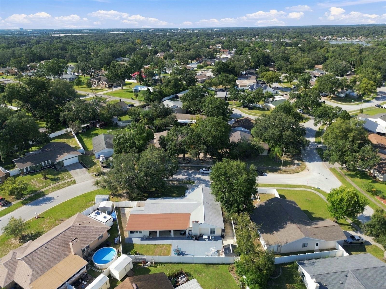 1325 OAKCREST DR