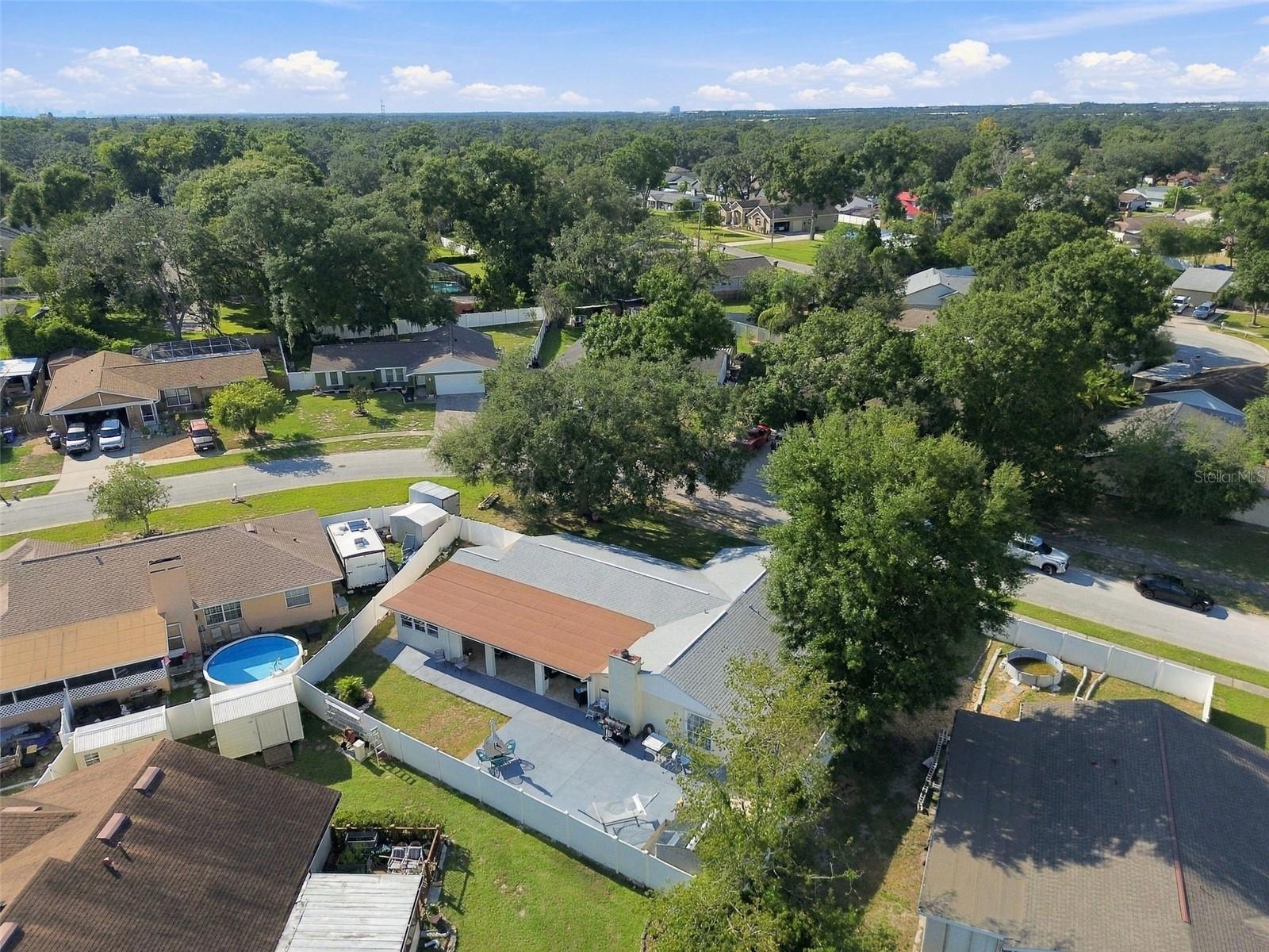 1325 OAKCREST DR
