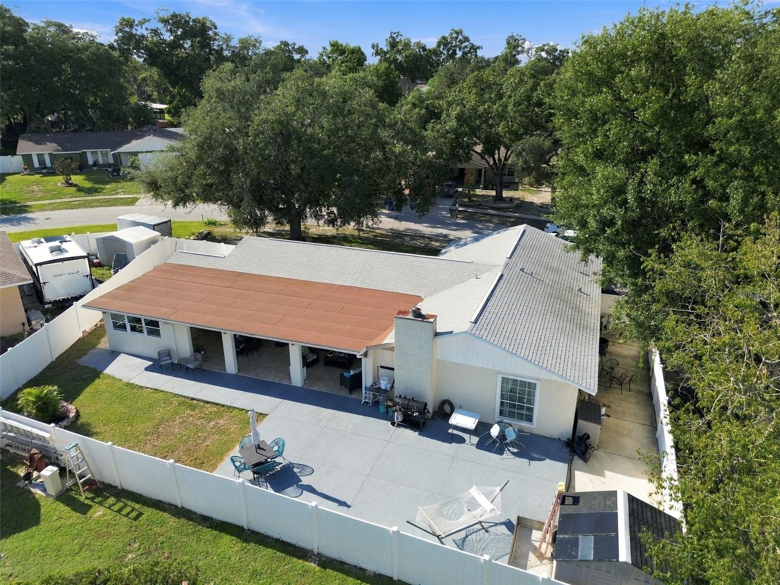 1325 OAKCREST DR
