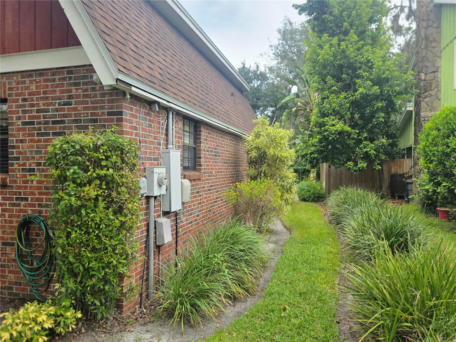 2219 SHADEHILL CT