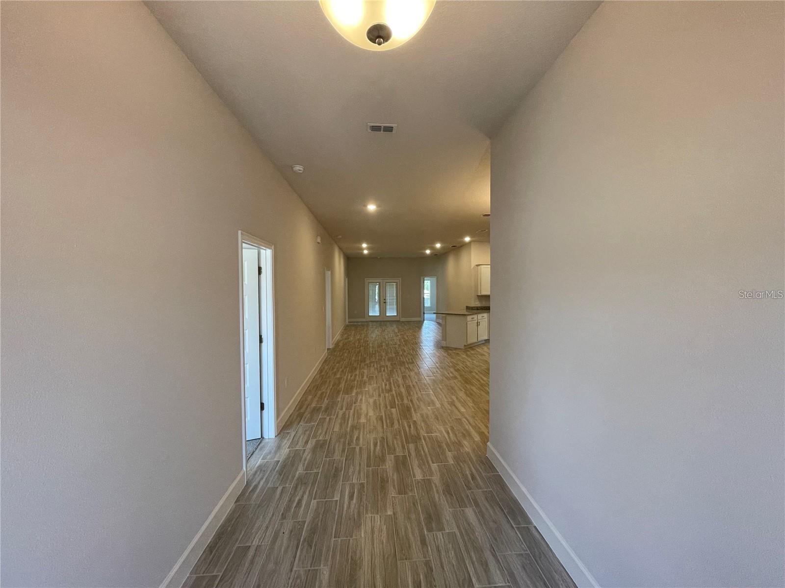 9406 HIGHLAND HILLS DR