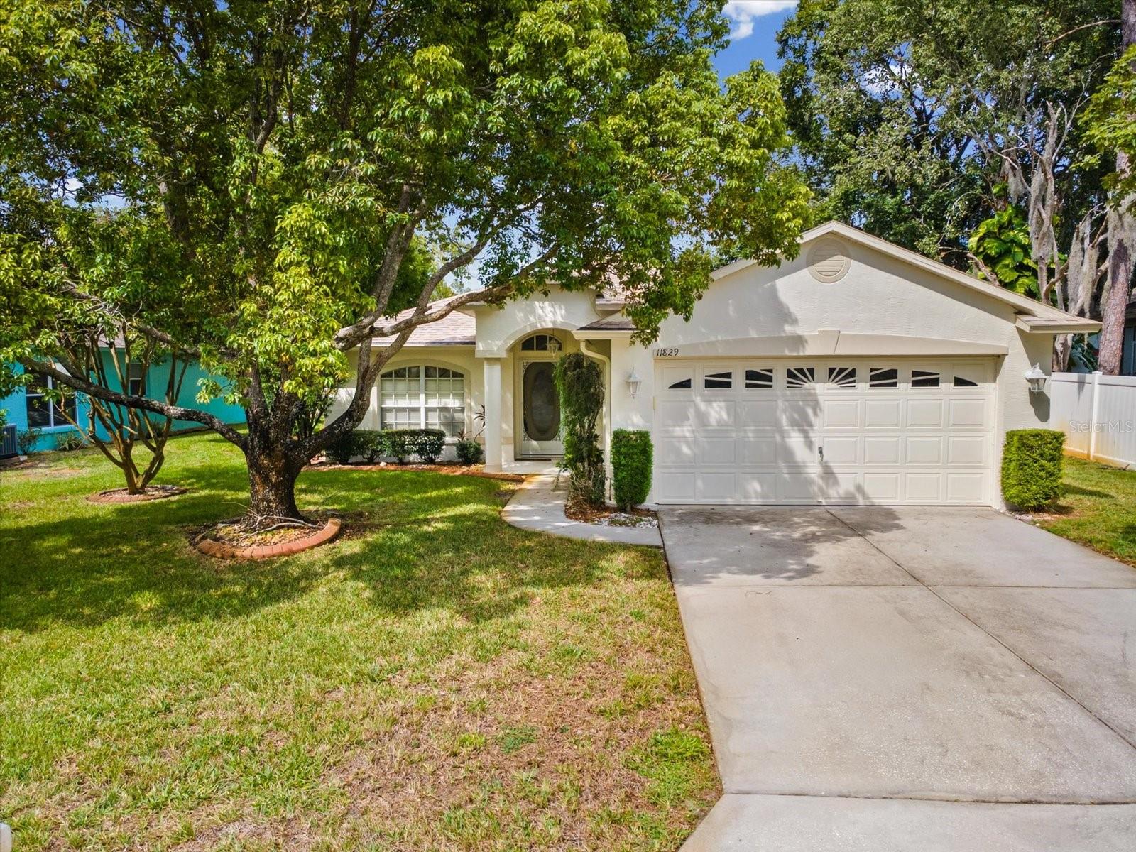 11829 IVYWOOD PL
