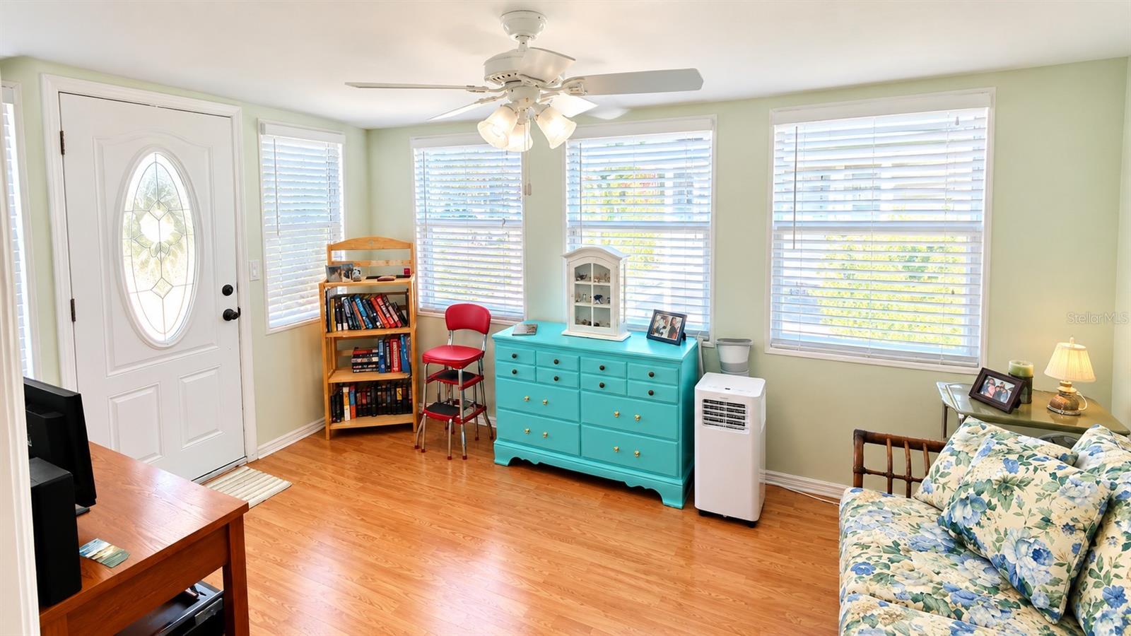 3517 TIKI DR