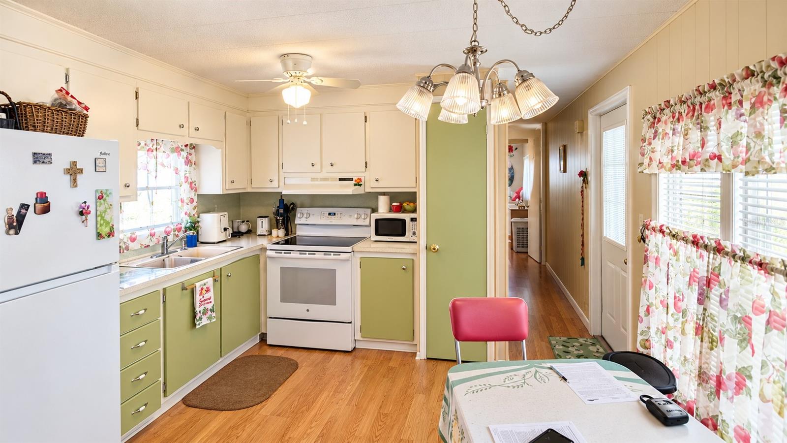 3517 TIKI DR
