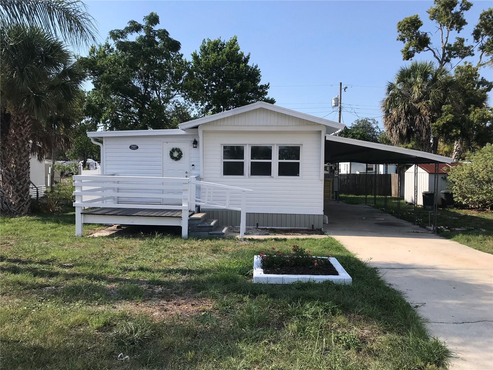 7037 Lofty Dr, Port Richey