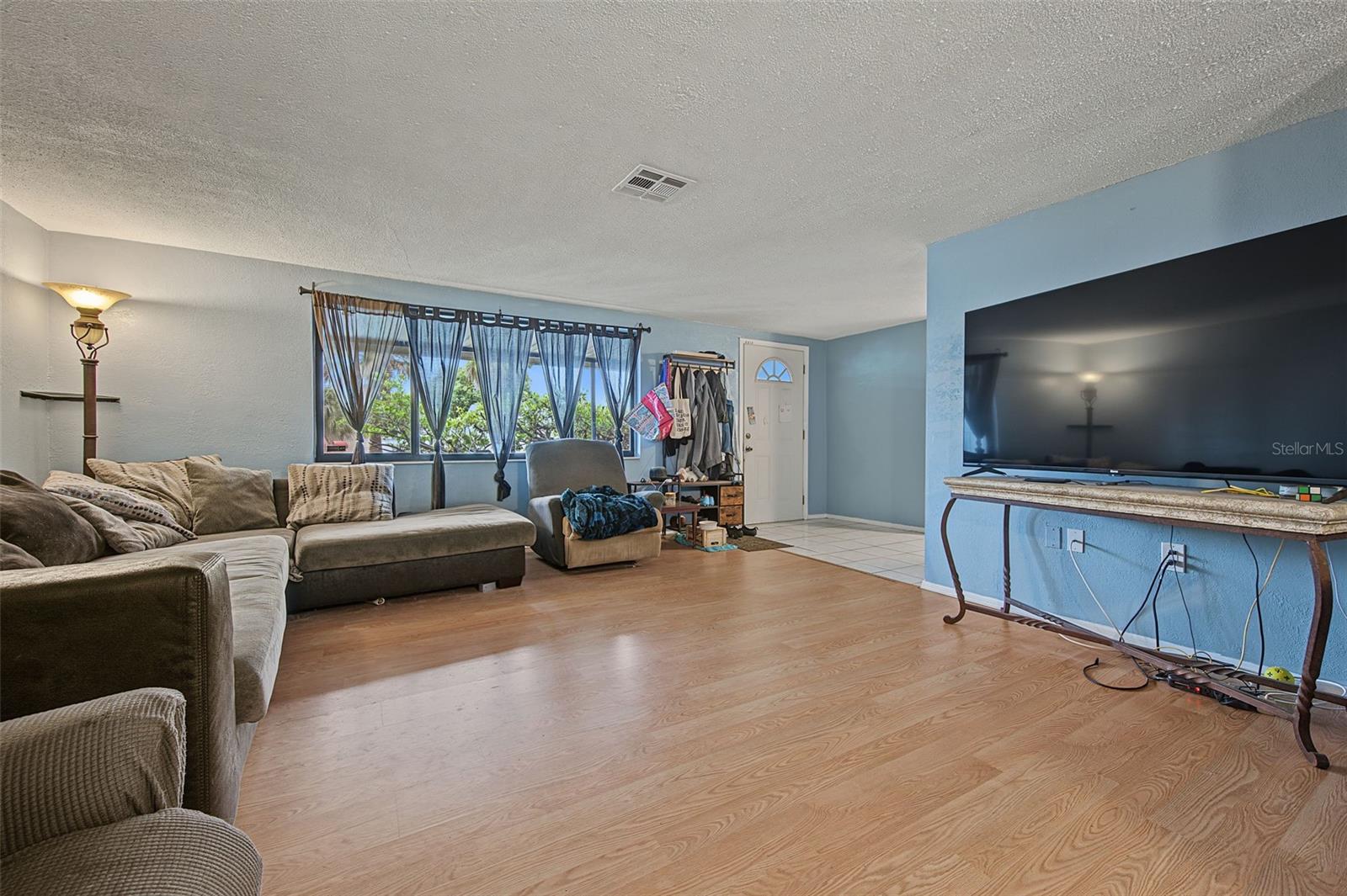 7234 ASHWOOD DR