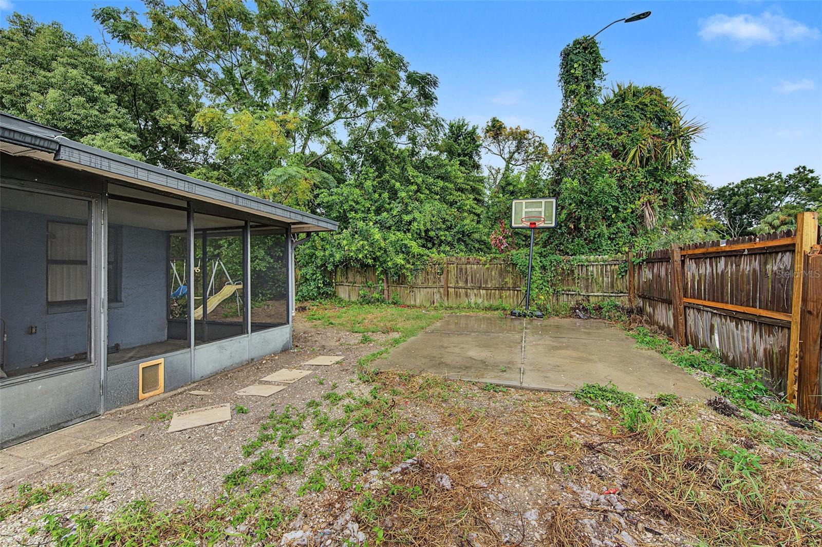 7234 ASHWOOD DR