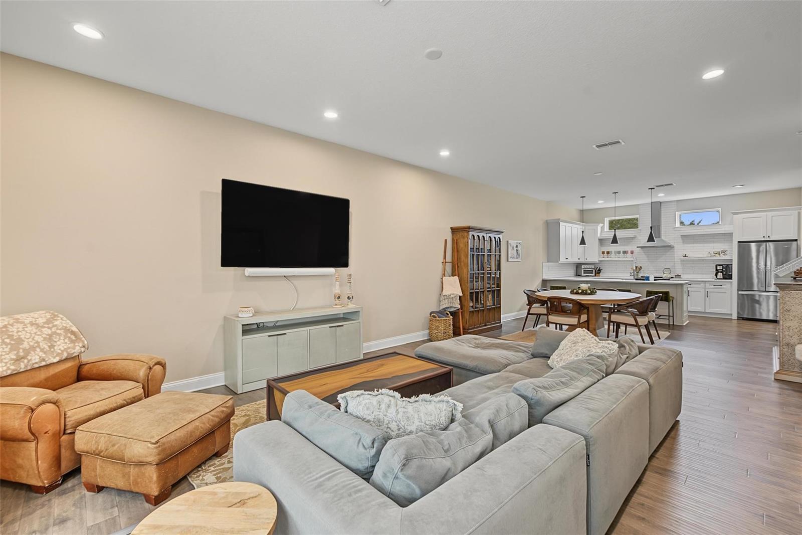 4215 W NORTH A ST #9