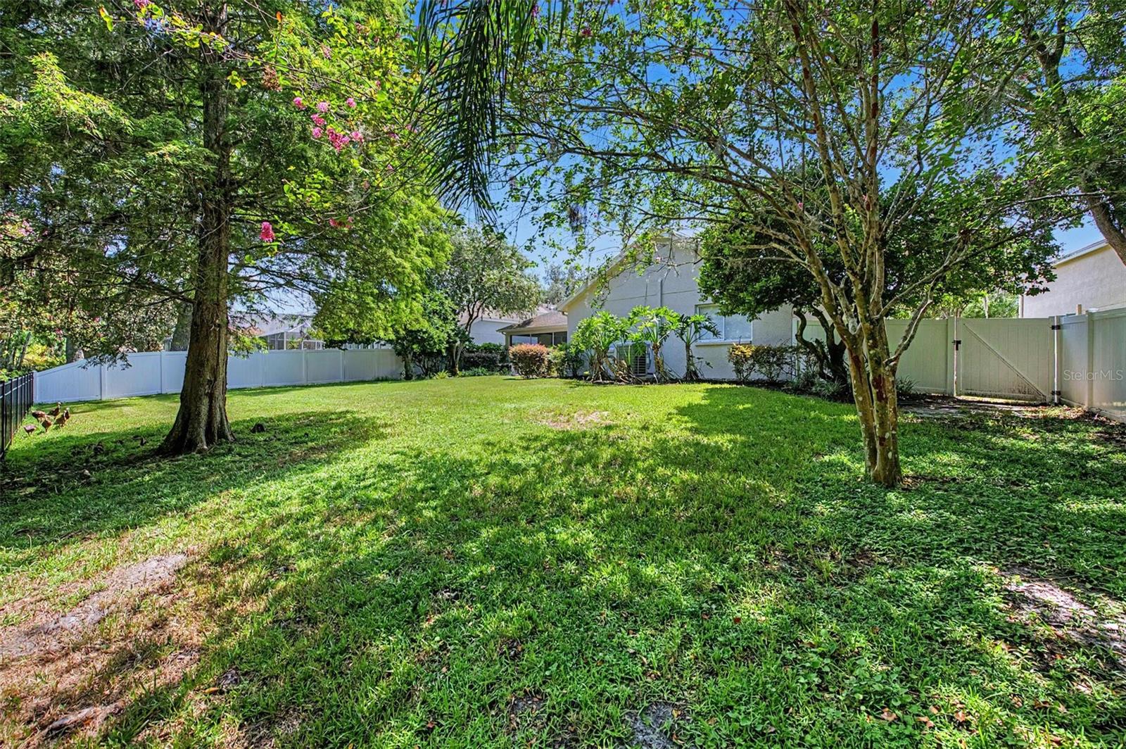 19205 AUTUMN WOODS AVE
