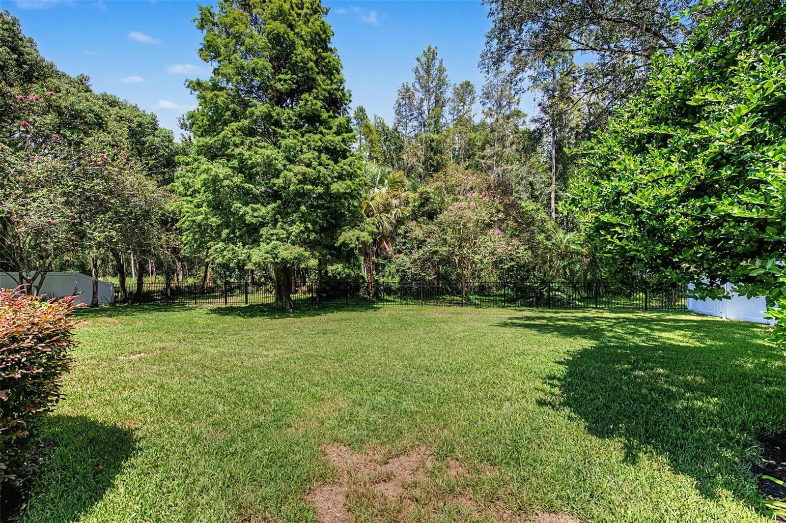19205 AUTUMN WOODS AVE