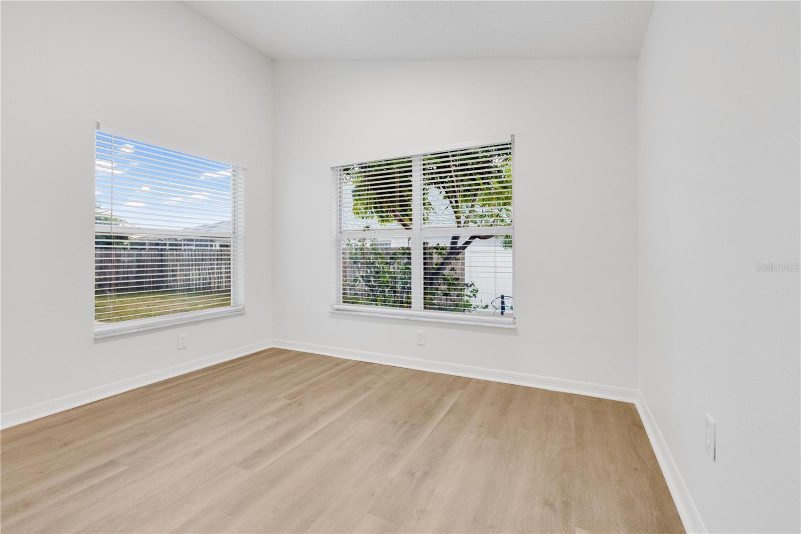 10250 PEOPLES LOOP