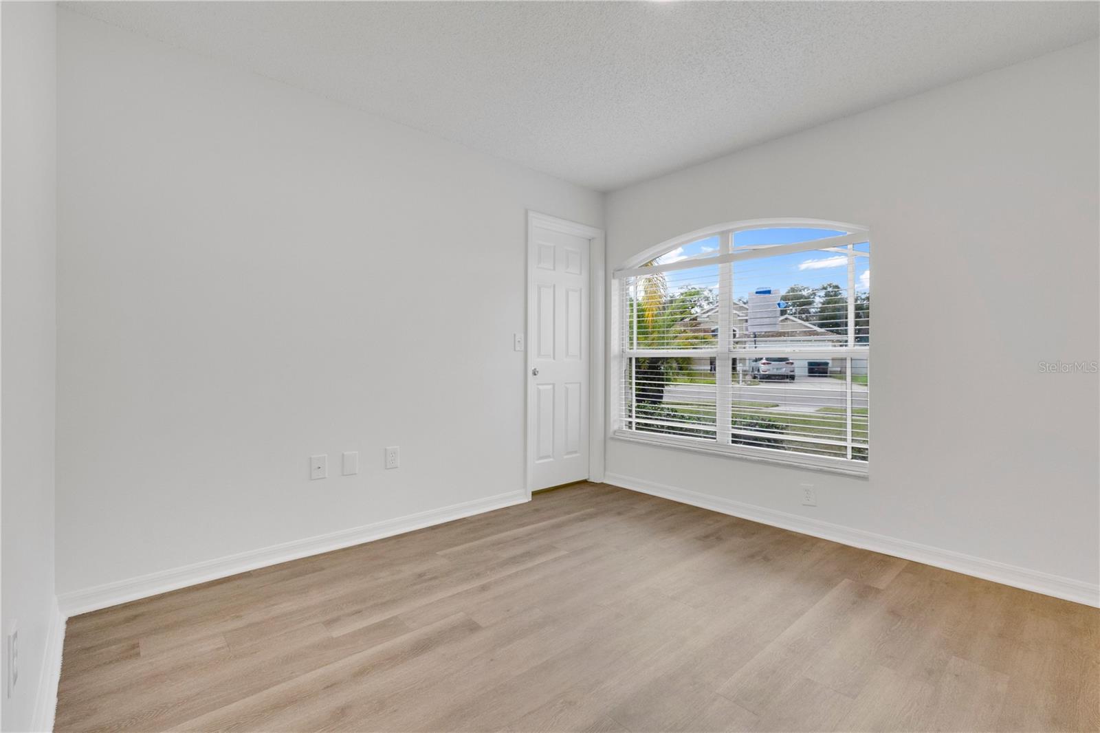 10250 PEOPLES LOOP