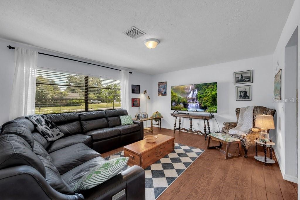 2223 ARCH MCDONALD DR