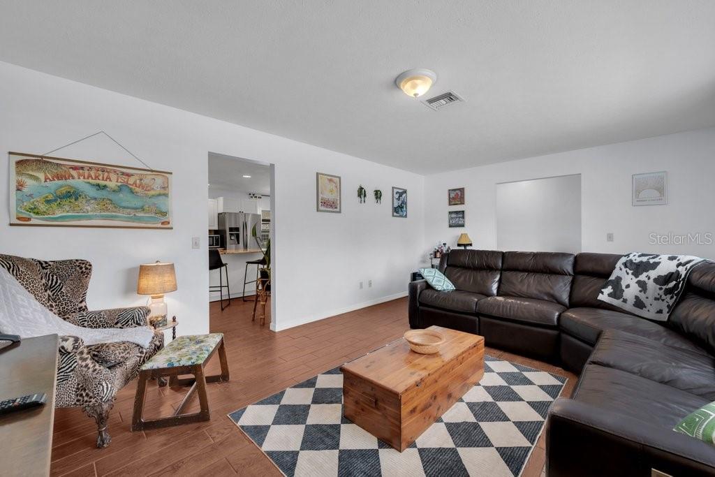 2223 ARCH MCDONALD DR