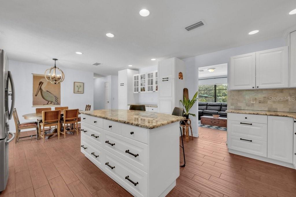 2223 ARCH MCDONALD DR