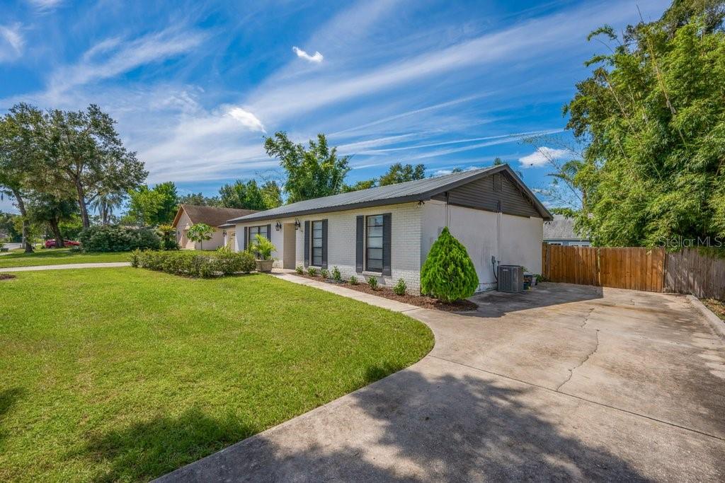 2223 ARCH MCDONALD DR