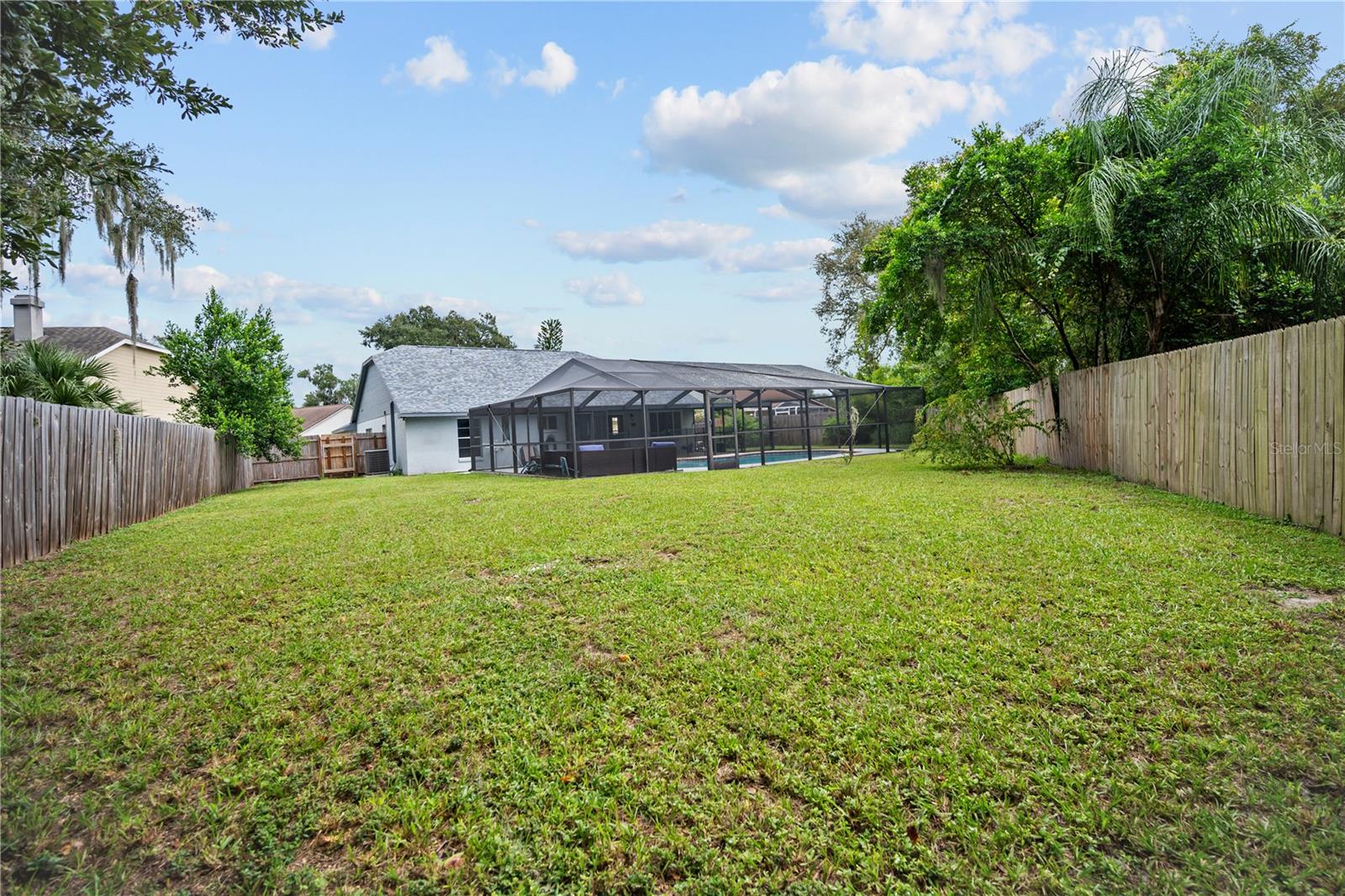 2041 SHADOW PINE DR