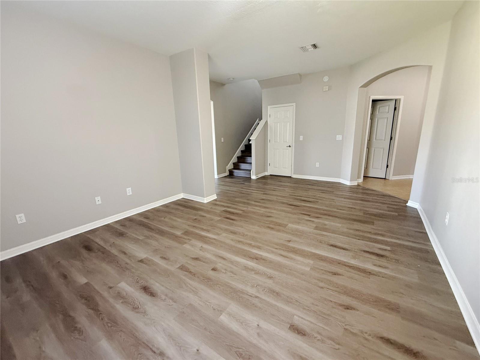 10239 NEWMINSTER LOOP